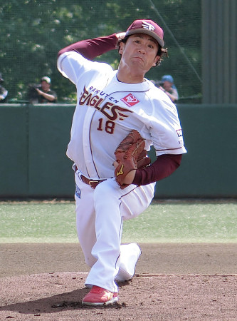 力投する楽天の田中将　プロ野球