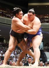 大の里、無傷１０連勝