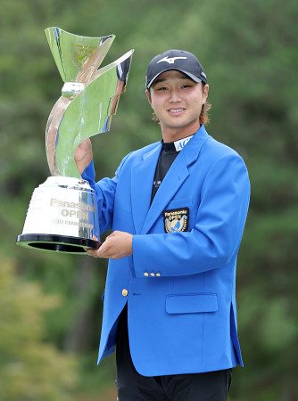 平田逆転、６勝目　男子ゴルフ