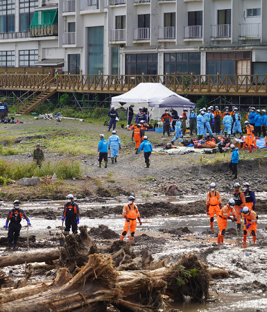 続く捜索、遠い日常　大雨１週間