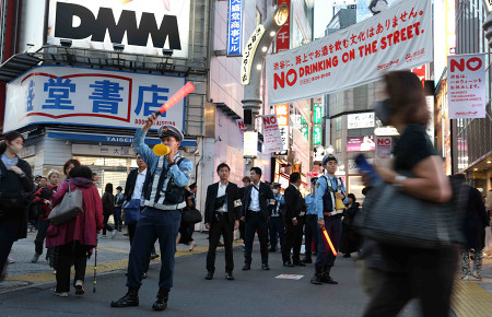 渋谷のハロウィーン、仮装まばら