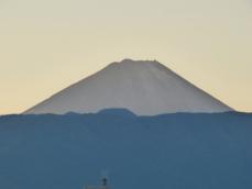 富士山で最も遅い初冠雪