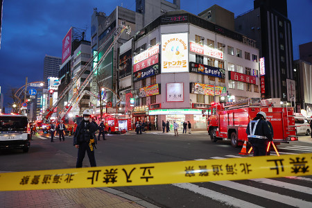 ススキノのビルで爆発か　札幌