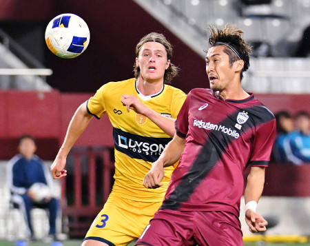 首位神戸、４連勝　サッカー