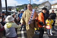 玉鷲が一日警察署長