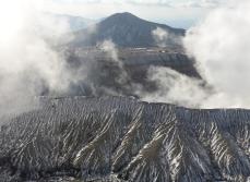 しましま模様の阿蘇山