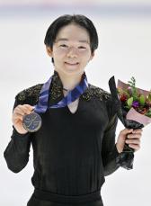 鍵山が初優勝　全日本フィギュア