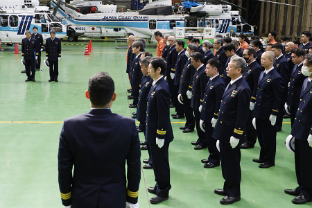 羽田航空基地で追悼式