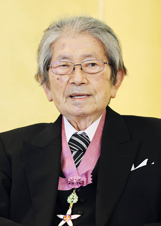 川田順造さん死去、９０歳　