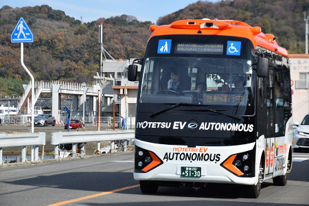 自動運転の路線バス運行