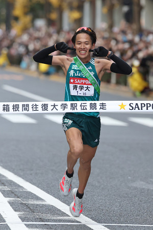 青学大が総合連覇　箱根駅伝