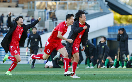 東福岡が４強　高校サッカー