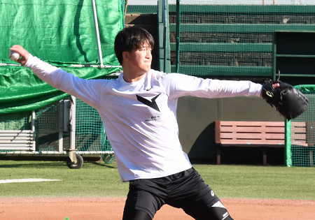 吉村、開幕投手「狙うべき」　プロ野球