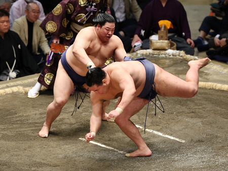 豊昇龍、痛恨の３敗目