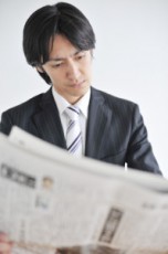 マイナス金利、30代から40代に恩恵、60代以上は負担増