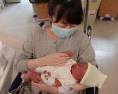 45歳で初めての出産…あまりにも壮絶だった！「体力温存のために無痛分娩を選んだのに…」｜YouTuber・あいり