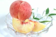 “おいしい桃”を見極める方法「おしりの形と香り」を知れば高確率で甘い桃に出合える