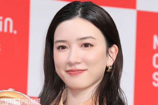 「可愛いのにちょいダサ」永野芽郁バキバキ腹筋に称賛も、金髪に続く“イメチェン失敗”の烙印