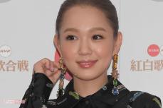 「西野カナは該当しない」紅白の“基準”にまたも疑問符、9年連続出場も指摘された“実績”の有無