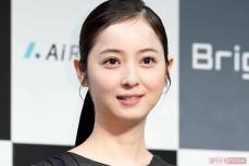 佐々木希は「しゃべるとボロが出る」親友女優の“バストいじり”発言に視聴者、引く