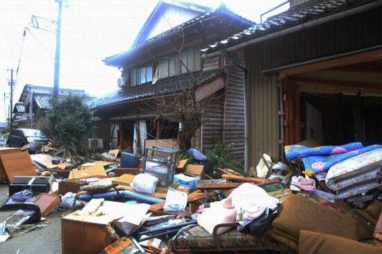 《能登地震から1年》防災士が教える「備蓄の新常識」携帯トイレや非常食にカップ麺はNG