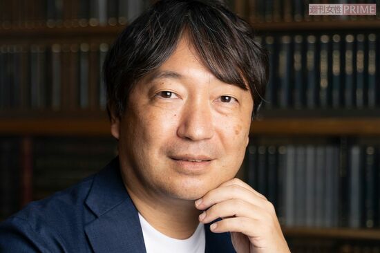 新直木賞作家の伊与原新、科学のエッセンスが煌めく短編集で読者に見せたい景色とは