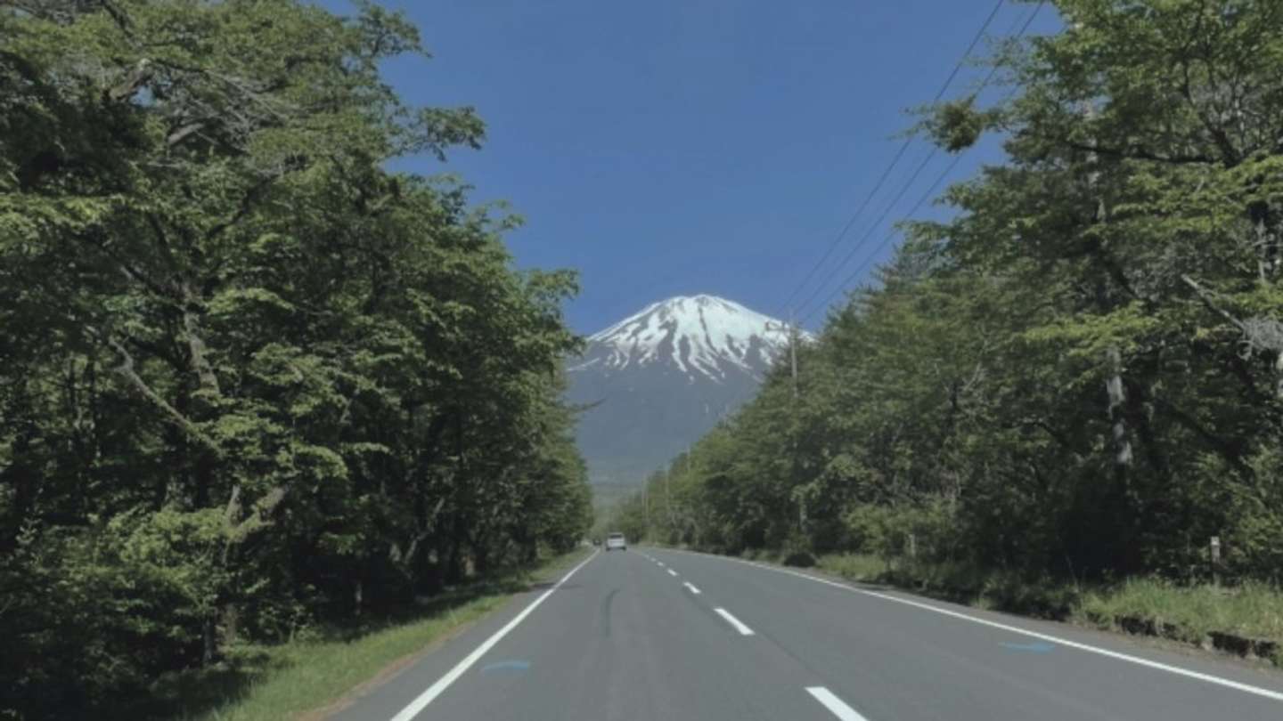 「ドライブデート中に車がパンクし、山道で立ち往生する私と彼氏。そこにバイクの集団が現れて...」（静岡県・20代女性）