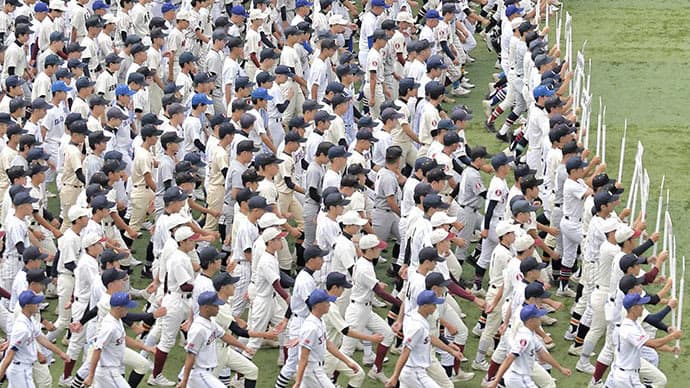 【高校野球神奈川大会】ハマスタで異例の夕方開会式　4年ぶりに全選手が入場行進、生演奏も復活