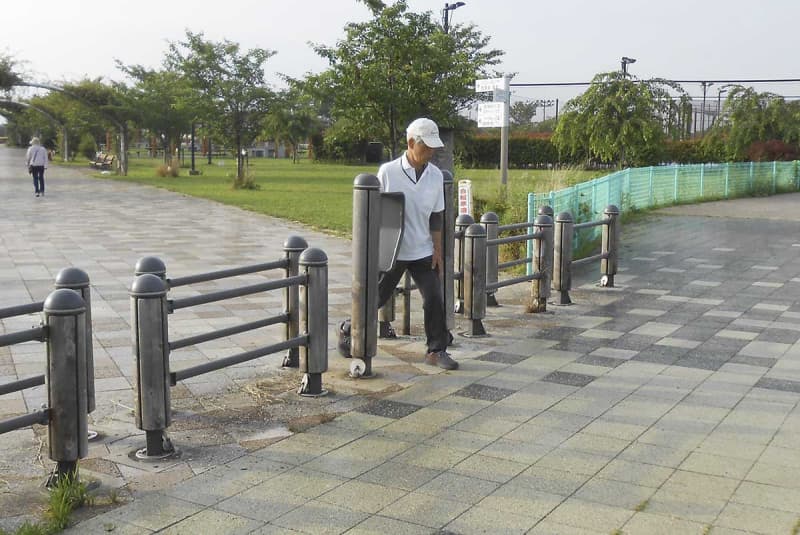 大和と綾瀬の〝壁〟撤去へ　公園内車止め　連携の悪さの象徴とやゆも　利用者には違和感と不便