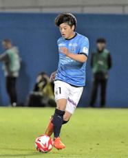 【J1横浜FC】MF新井瑞希が神戸に期限付き移籍　「成長するため決断」