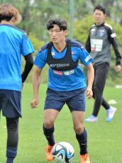 【横浜FC】西山が左下顎を骨折　3日の練習中に負傷