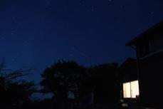 天の川もうっすら見えた　丹沢の山小屋で星空観察会