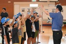「魚のプロ」が横浜の小学校で出前授業　取引の現場を実演