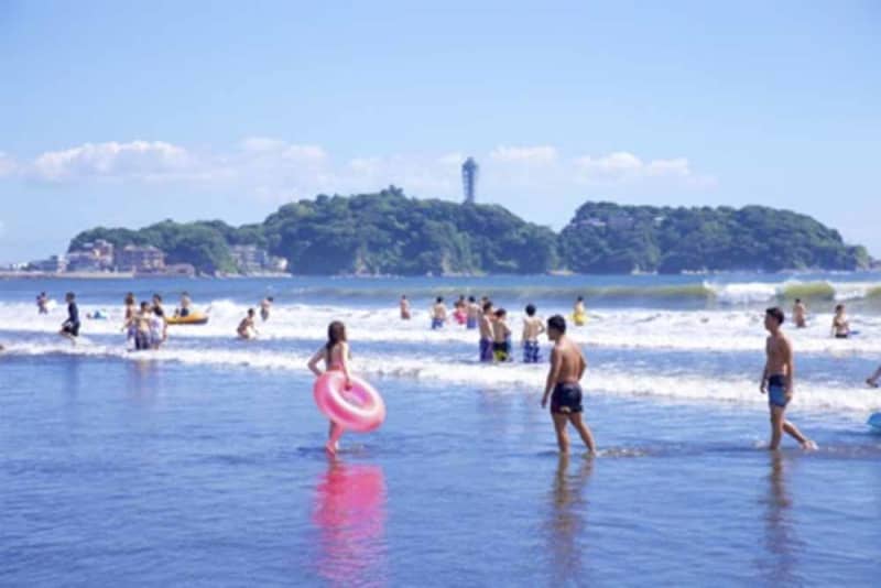 藤沢の3海水浴場、今夏の来場者138万人　コロナ禍前9割に回復