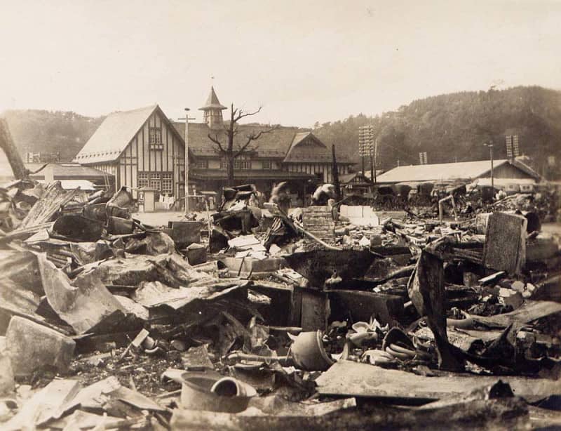 【関東大震災100年】大仏は35センチ動き、駅舎に炎が迫った　「複合災害」の鎌倉、伝える写真や資料