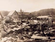 【関東大震災100年】大仏は35センチ動き、駅舎に炎が迫った　「複合災害」の鎌倉、伝える写真や資料