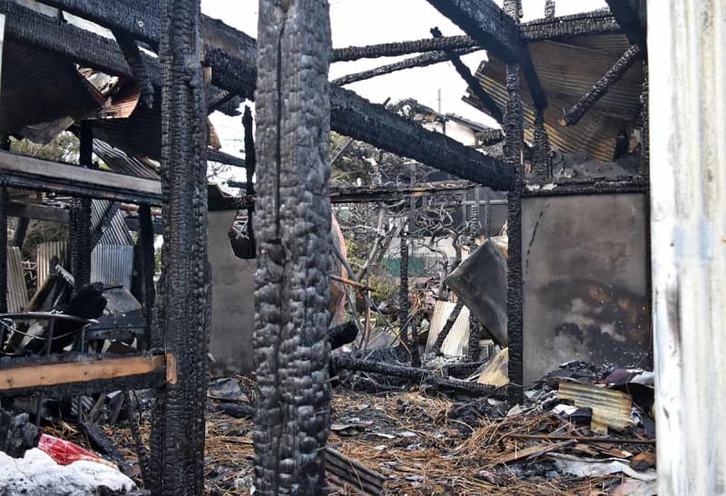 大磯で火事、住宅が全焼　焼け跡から遺体