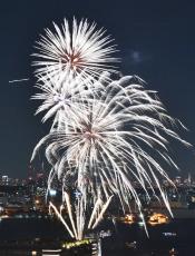 横浜の夜空を彩る　10月8日に「スパークリングトワイライト」　世界の食味わえるフェスも　
