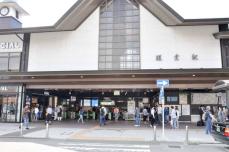観光客による渋滞緩和へ　鎌倉市、一部駐車場を予約制に　11月に実証実験