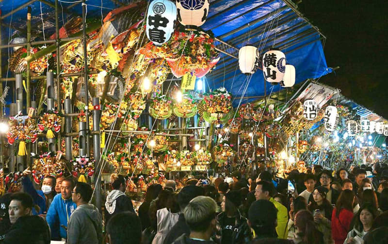 横浜・南区の金刀比羅大鷲神社で酉の市　商売繁盛願い、掛け声威勢よく