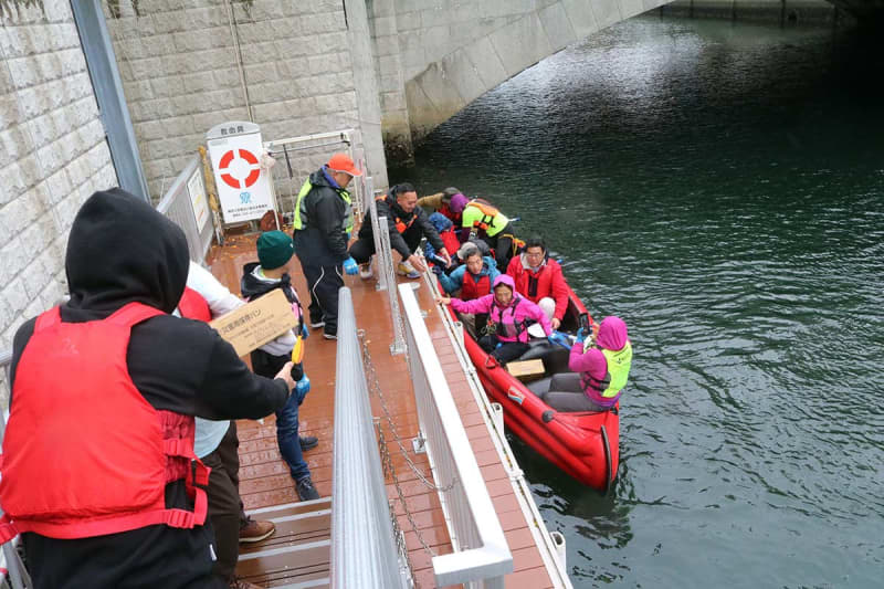 支援物資輸送に横浜・大岡川を活用　近隣住民が連携、「Eボート」使い訓練