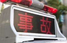 横浜・都筑区でワゴン車と衝突、オートバイの男性が死亡　現場は信号機のある十字路交差点
