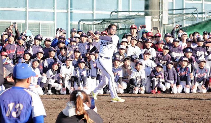 オリックス・宗、西武・青山らに歓声　横浜隼人高で出身OBが少年野球教室