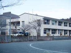 清川村立宮ケ瀬小学校、来年4月から休校　現在の児童数は2人