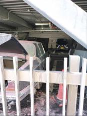 横浜・鶴見の病院駐車場で車燃える　消防隊員が発見