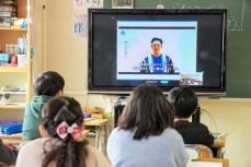 DeNAの「裏方さん」、仕事への思い語る　横浜の小学生にオンライン職業講話　選手サプライズ出演も