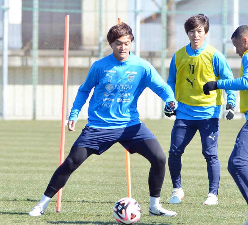 【横浜FC】DF杉田隼、左肩前方脱臼で離脱　17日の練習中に負傷