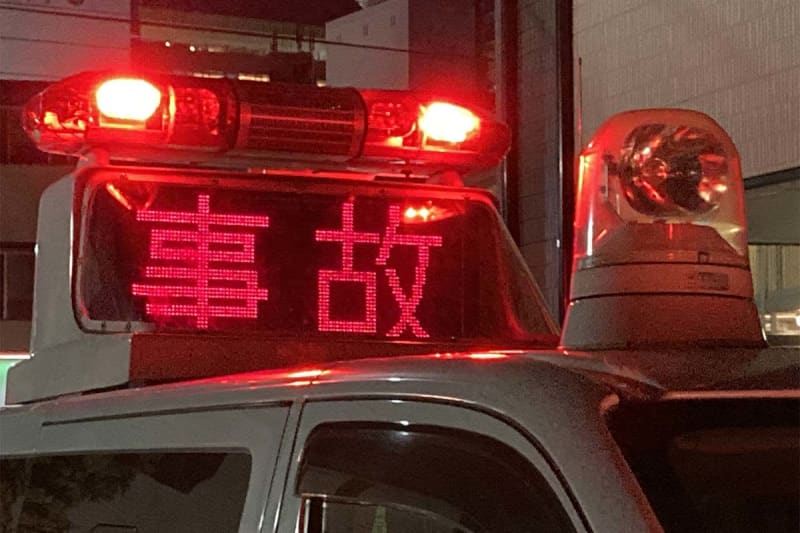 圏央道で大型トラック事故、トンネル入り口の側壁に衝突　運転手で福島市の男性死亡、9時間通行止め