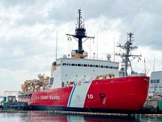 米沿岸警備隊の砕氷船「ポーラー・スター」横須賀寄港　内部を報道陣に公開