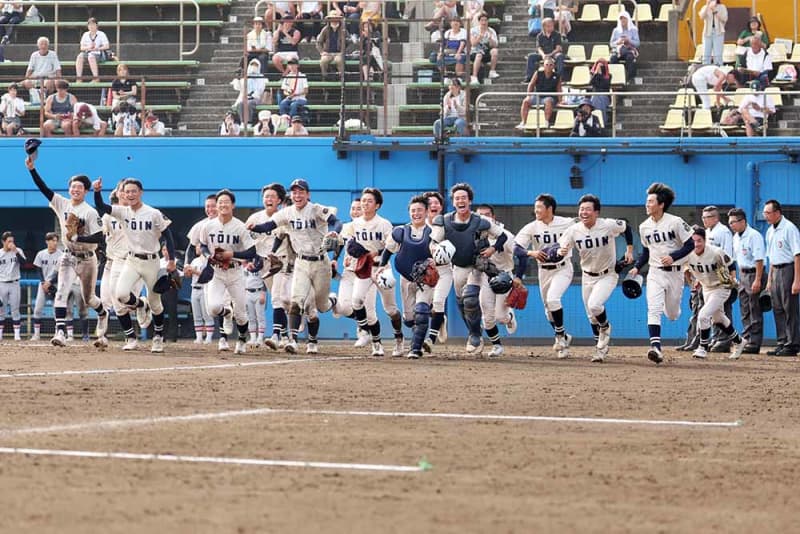 【高校野球神奈川大会】ベスト8決まる　昨夏の王者慶応が敗退、ノーシード隼人が大逆転勝利